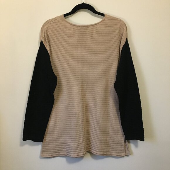 Lulu-B Beige and Black Cotton Ribbed Knit Sweater With Pocket - Picture 2 of 12
